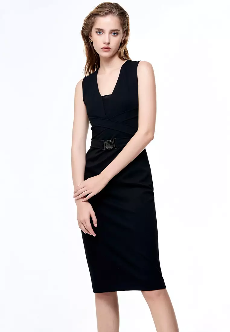V-Neck Fitted Buckle Waist Dress
