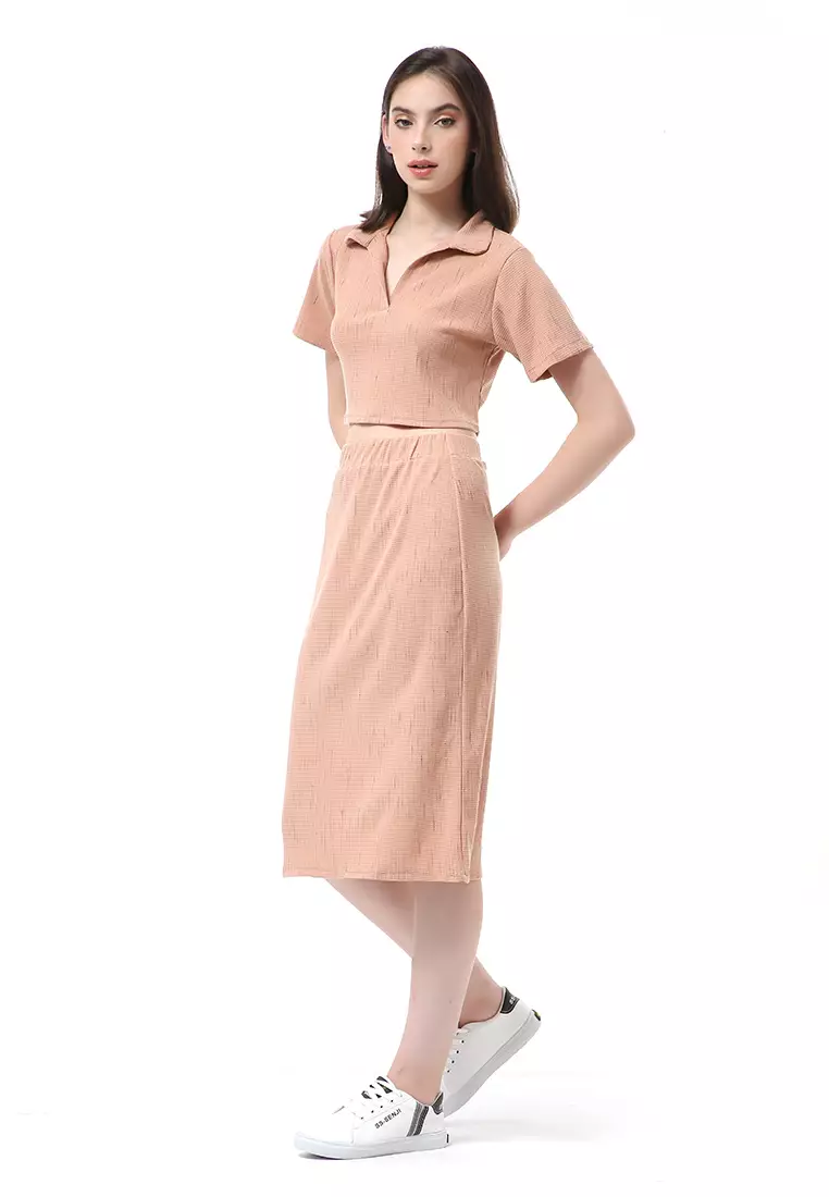 Nayra One Set Setelan Atasan Crop Lengan Pendek Rok Wanita Plain Motive Material Knit ORIGINAL - Chocolate