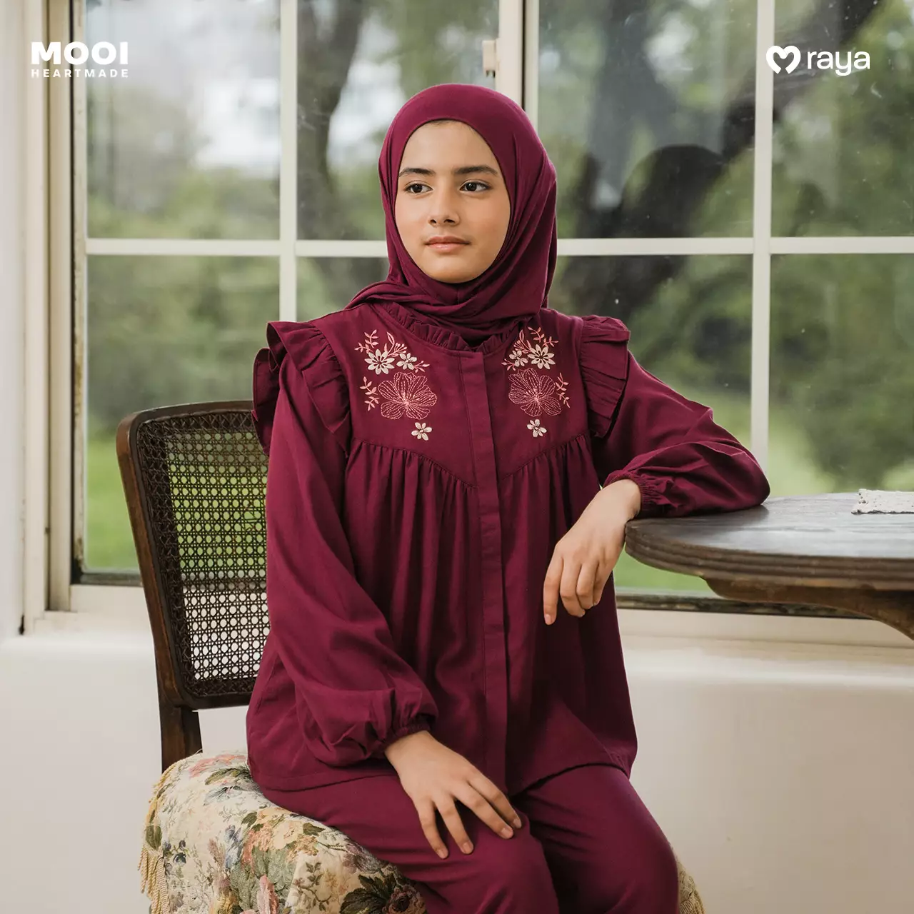 Mooi Setelan Anak Perempuan Raya Collection Hagia Tunik Set Basic Series 2026 - Red Burgundy