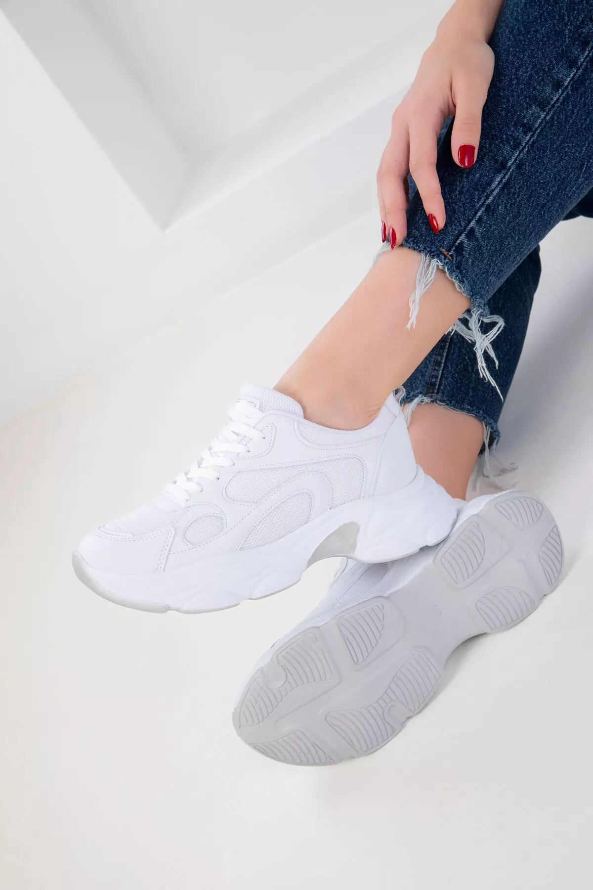 White Women's Sneaker 20566