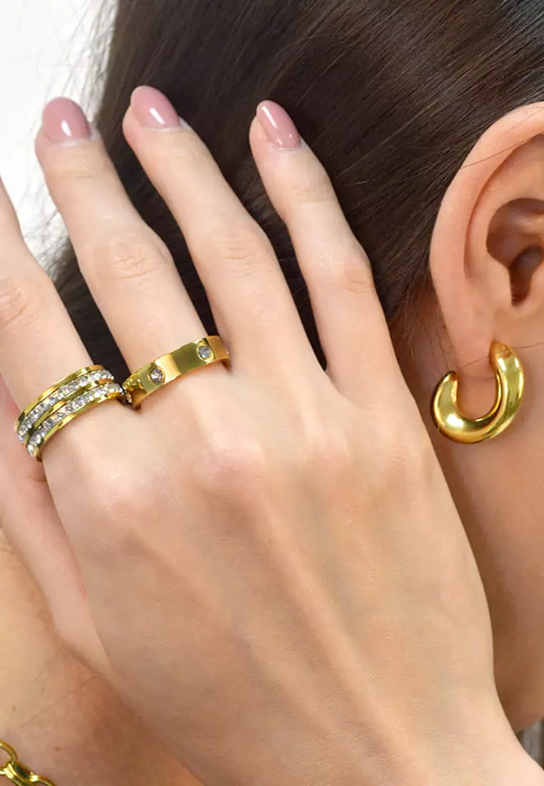 Precious Gold Stud Earrings