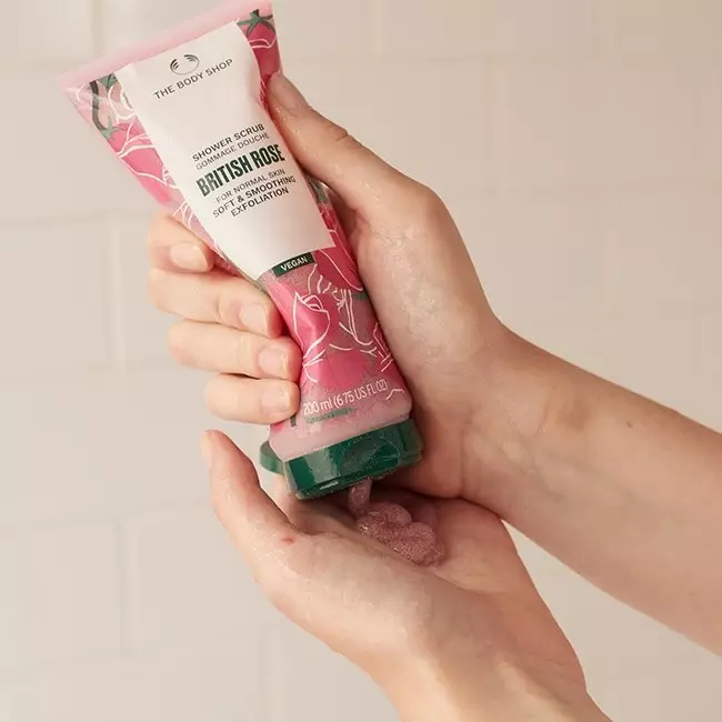 British Rose Shower Scrub 200ml