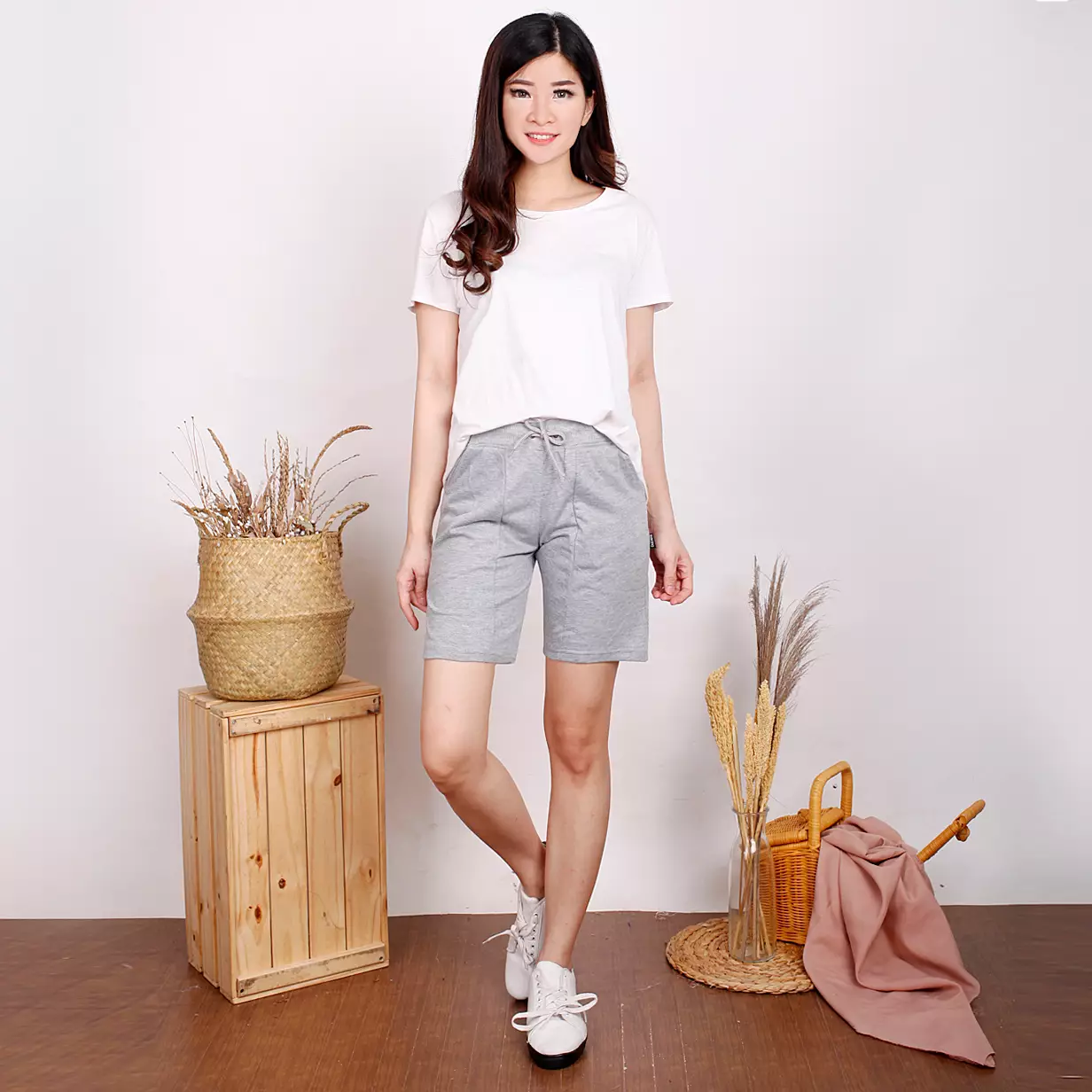 OKECHUKU Wilsy Korean Hot Pants Celana Pendek Wanita Celana Hotpants Celana Pendek Hot Pants