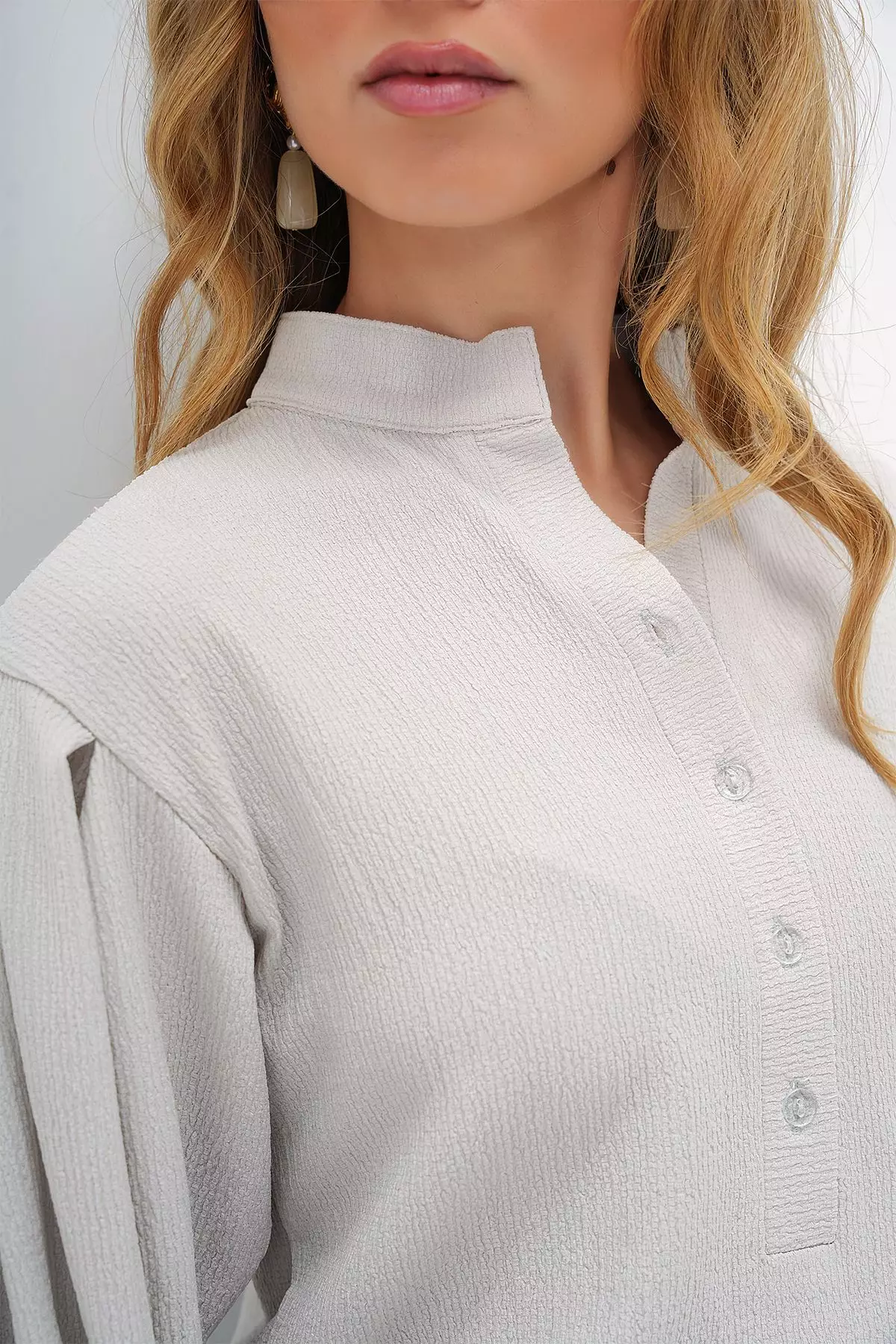 Women's Stone Judge Collar Front Buttoned Balloon Sleeve Textured Crepe Shirt Blouse