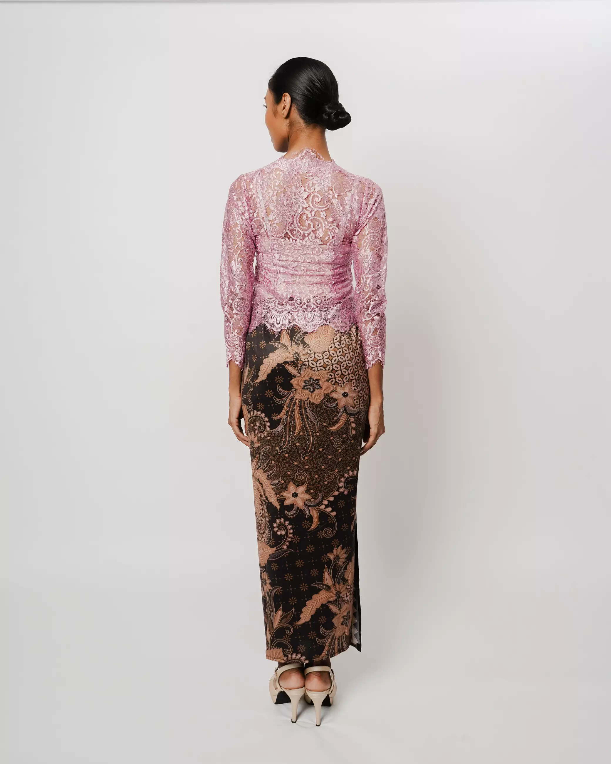 KEBAYA DELUXE 2 PINK