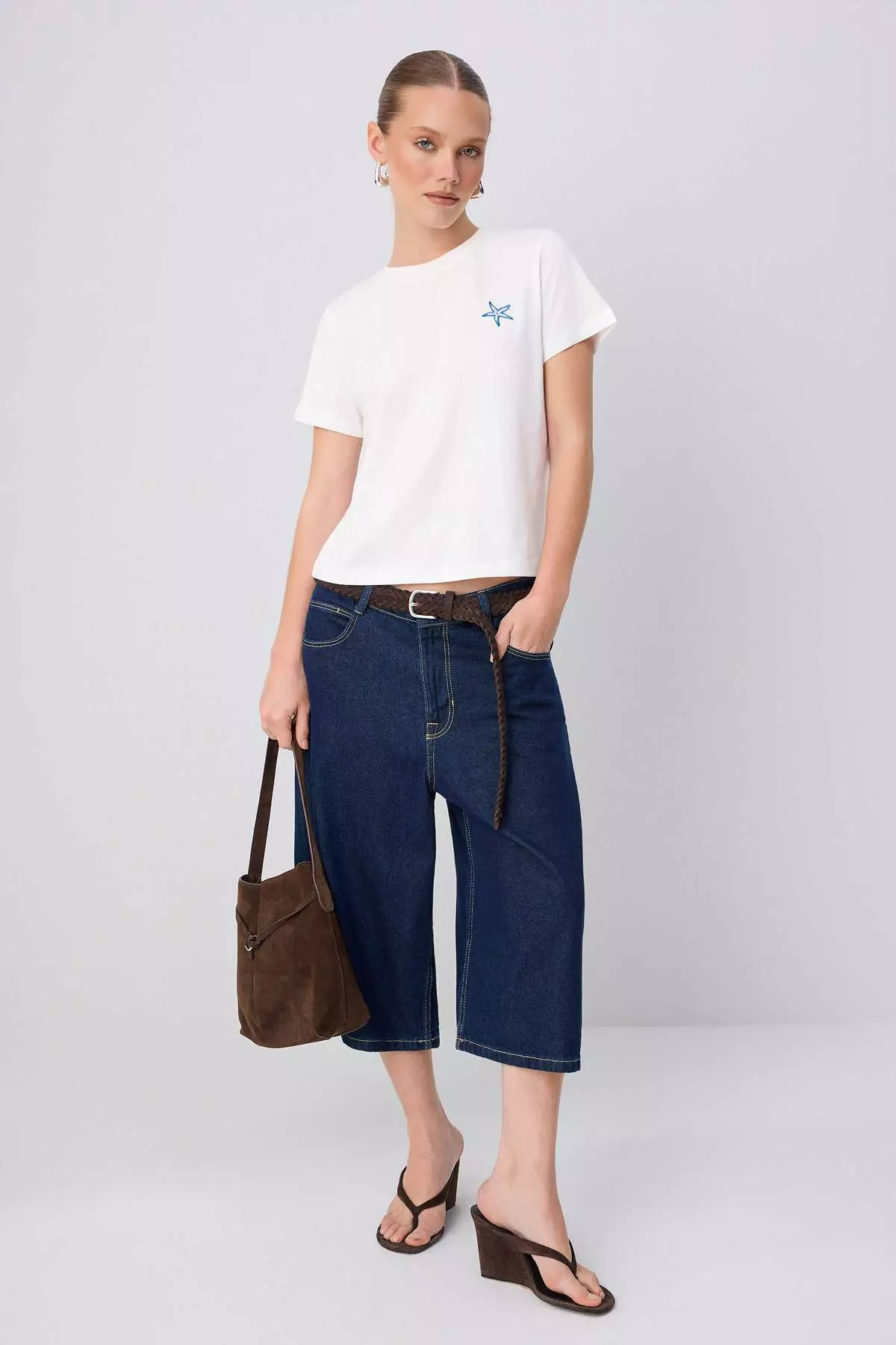 Ecru Embroidered Regular Crew Neck Standard Sleeve Short 100% Cotton Knitted T-Shirt Twoss26Ts00124