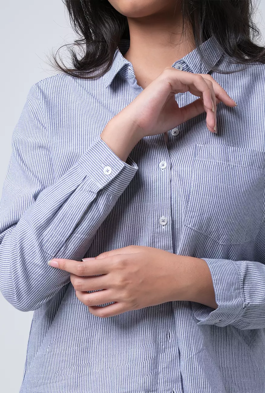 Kemeja Wanita Elsie Navy White