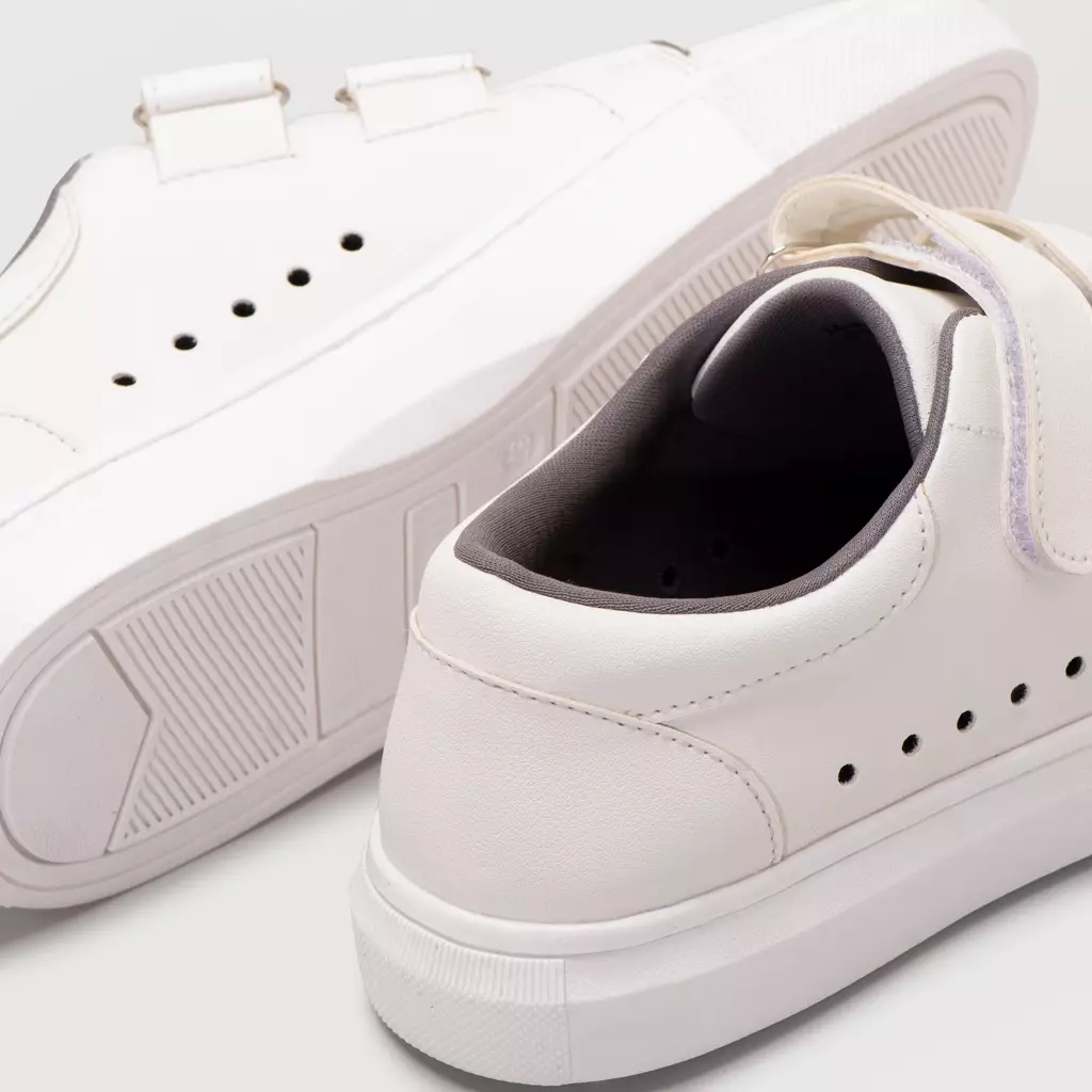 Iwala Sneakers White