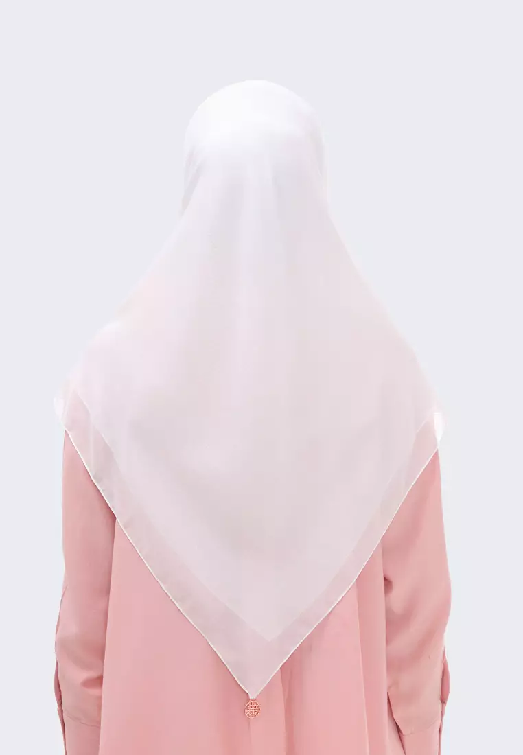 Ria Miranda Off White Rarina Scarf