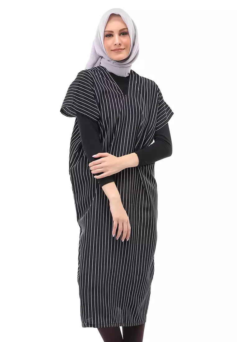 Lolita Long Dress Wanita Kerah V Neck Motif Stripe Free Cuff Regular Fit - Black