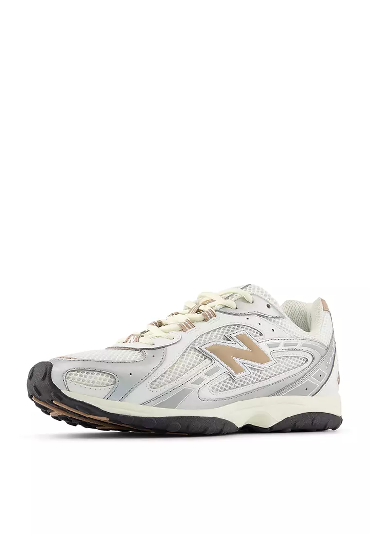 204L Classic Lifestyle Shoes