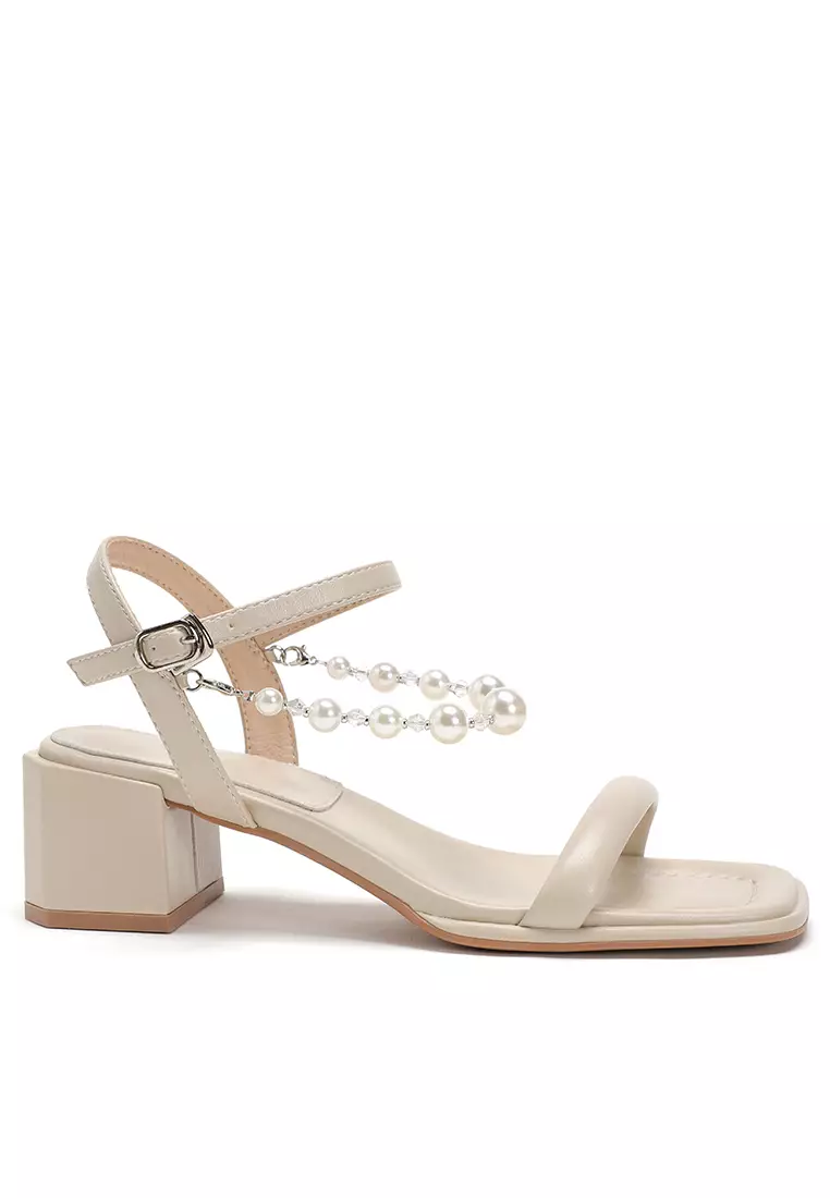 Discount on Twenty Eight Shoes  shoes - SKU: 5cm Pearl Chain Strap Mid Heel Sandals By645-31