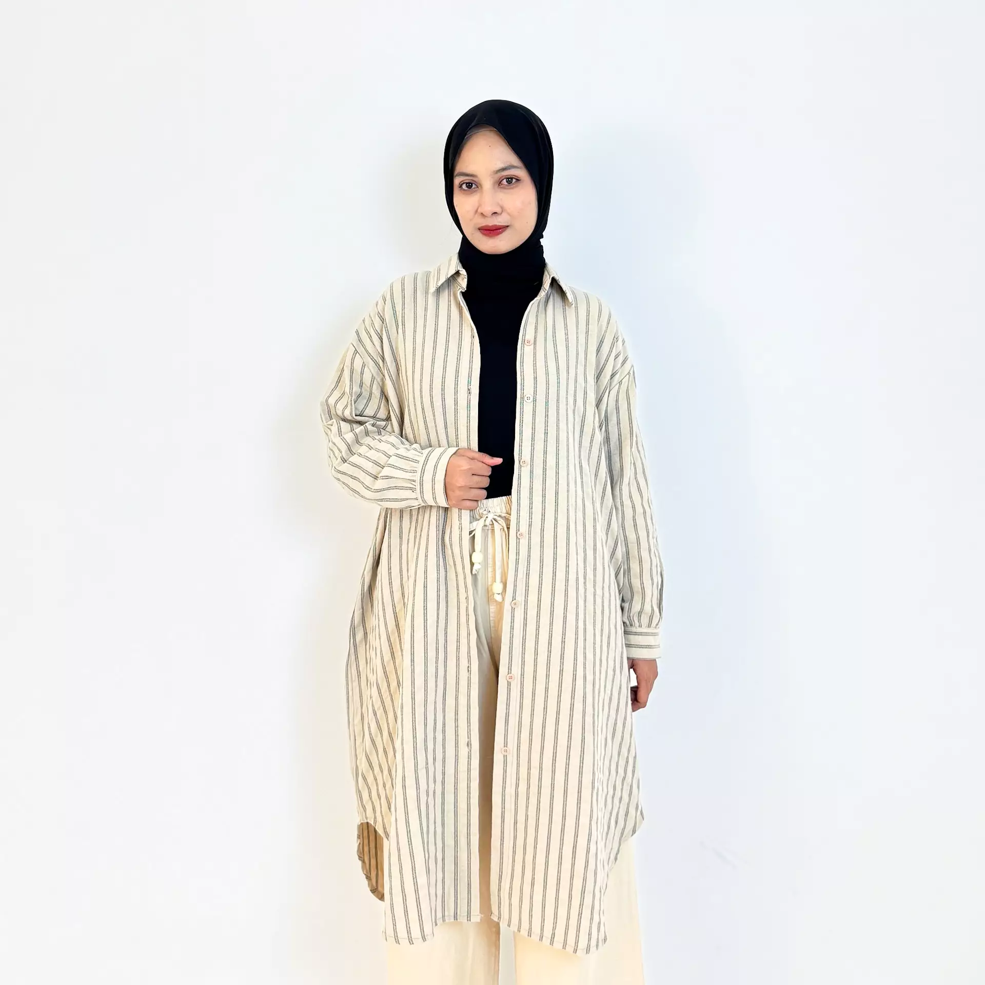 Nay Long Tunic (Kemeja Lengan Panjang Wanita) Krem