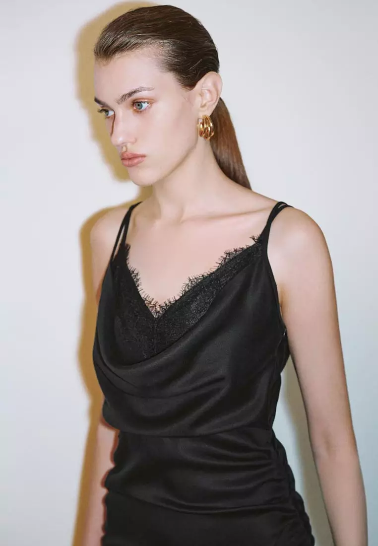 UR春季新款女装魅力蕾丝荡领吊带休闲连衣裙UWG850022