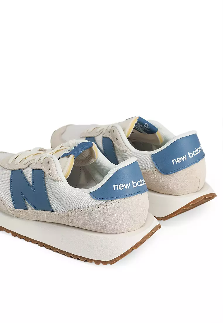 237 Classic Lifestyle Shoes