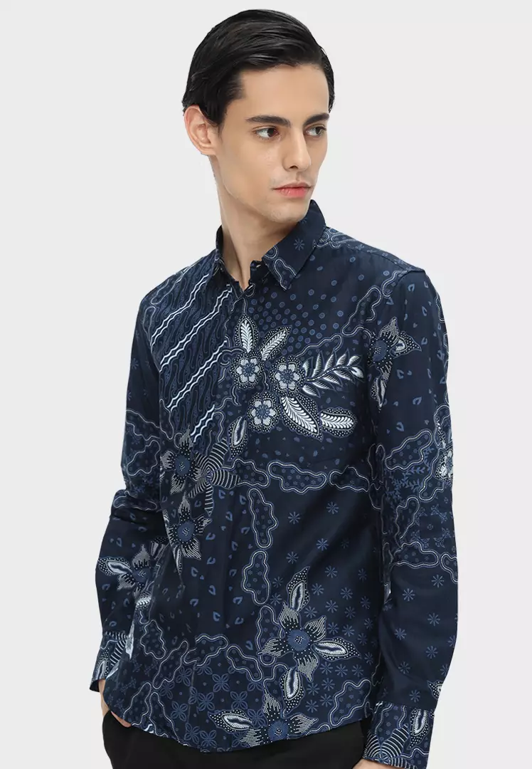 Slimfit Adiya Kemeja Batik Pria Lengan Panjang