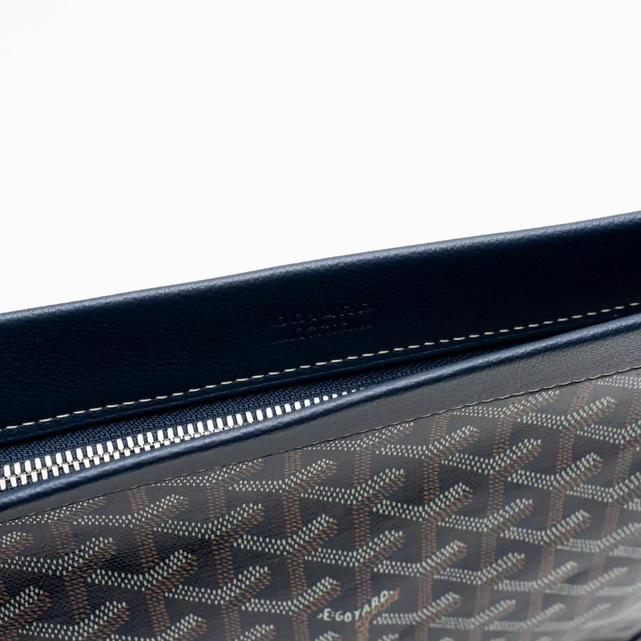 Conti Pouch Navy Blue