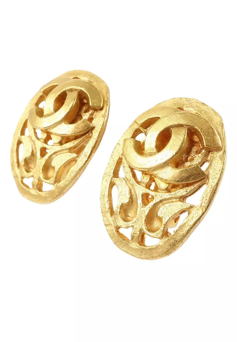 Pre-Loved Chanel Cc Gold Plated Oval Clip On Earrings