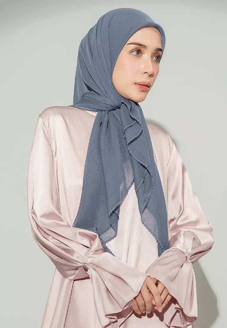 Paris Embroidery Signature Square (Lozy X Hamidah) Blue Pansy