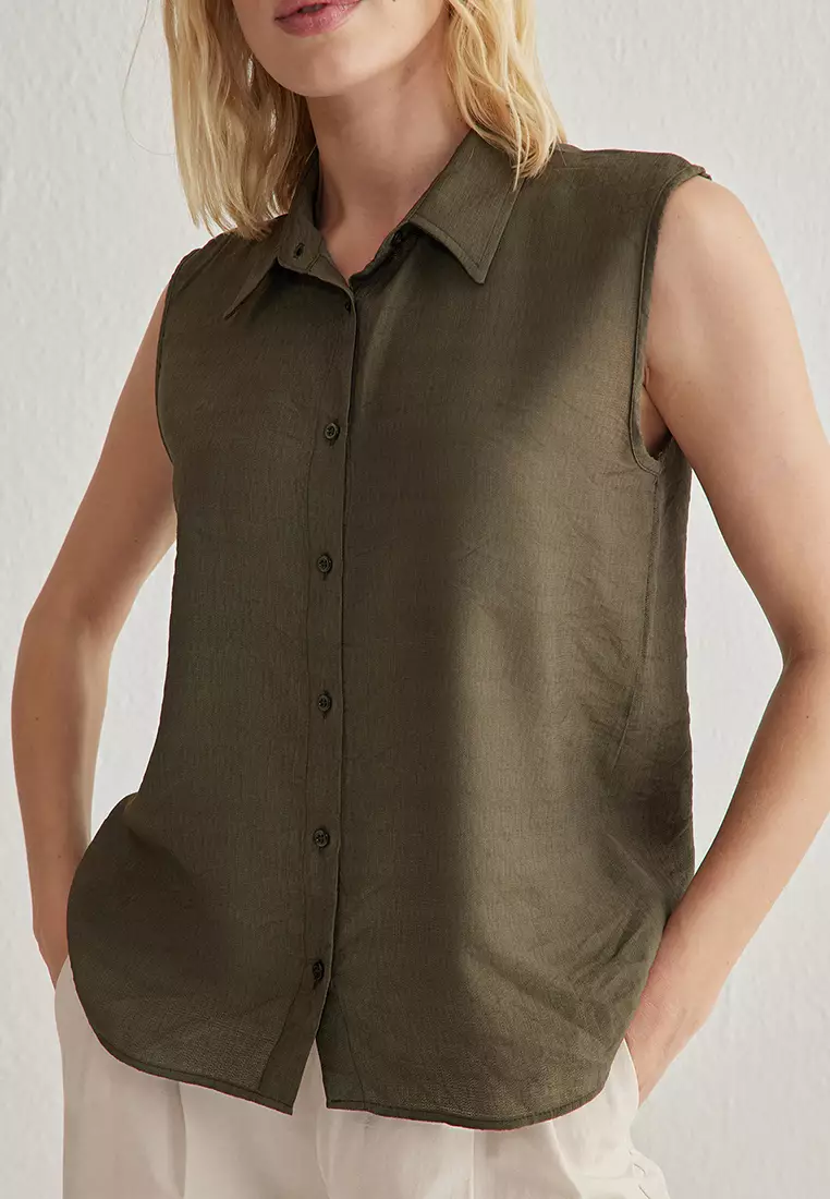 Sleeveless Shirt