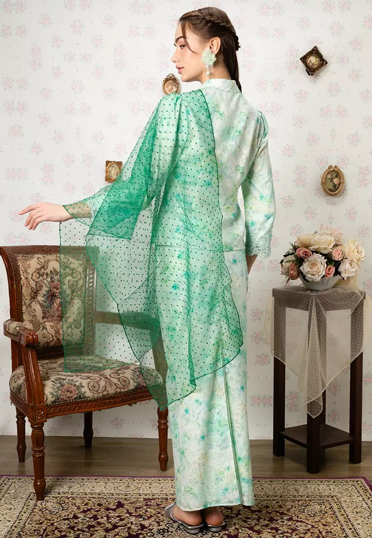 MUNA KEBAYA WITH PRINTED SELENDANG