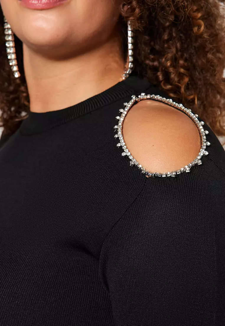 Plus Size Shoulder Detail Knit Top