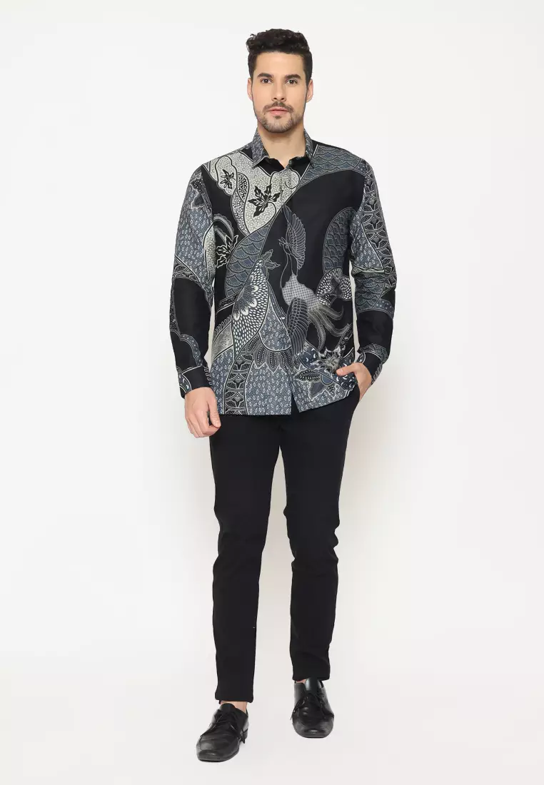 MAGINOT KAYANA BLACK Batik Slim Fit Lengan Panjang