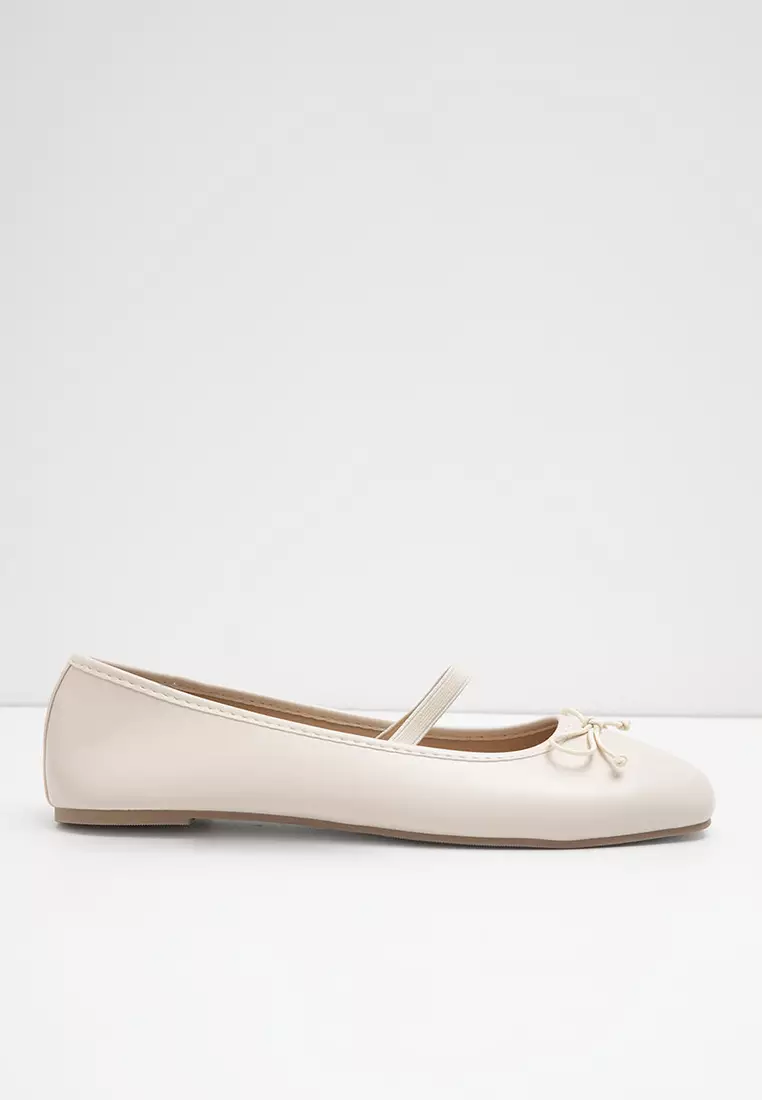 Sofia Maika Mary Jane Flat Beige