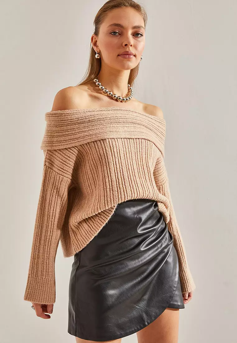 Women's Ruffle Collar Sweater