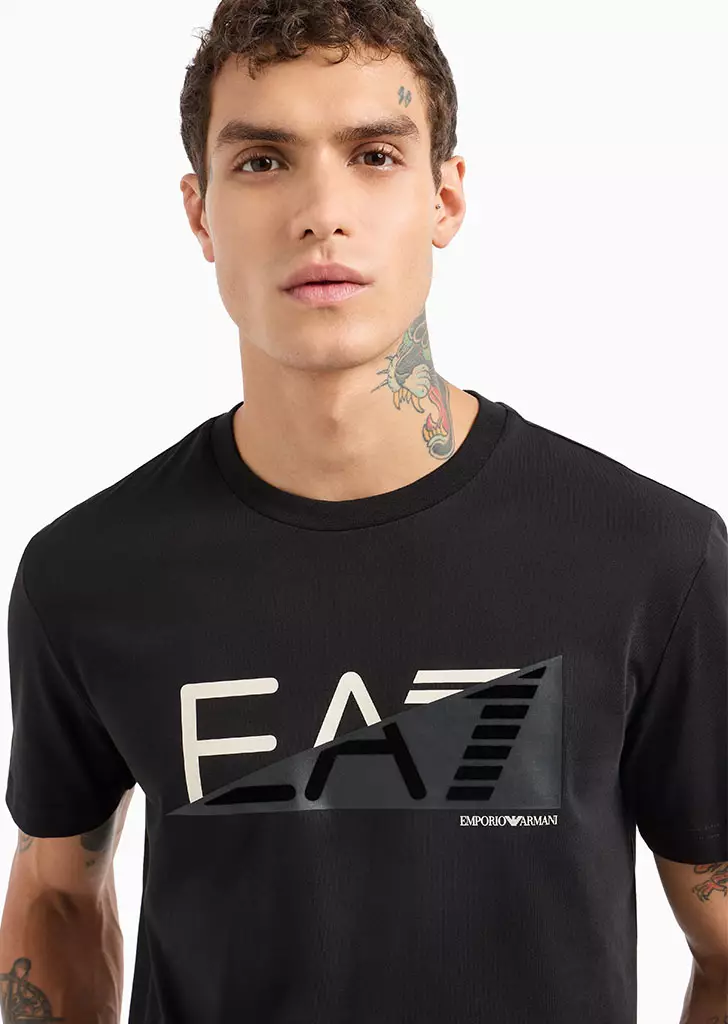 GRAPHIC SERIES T-SHIRT