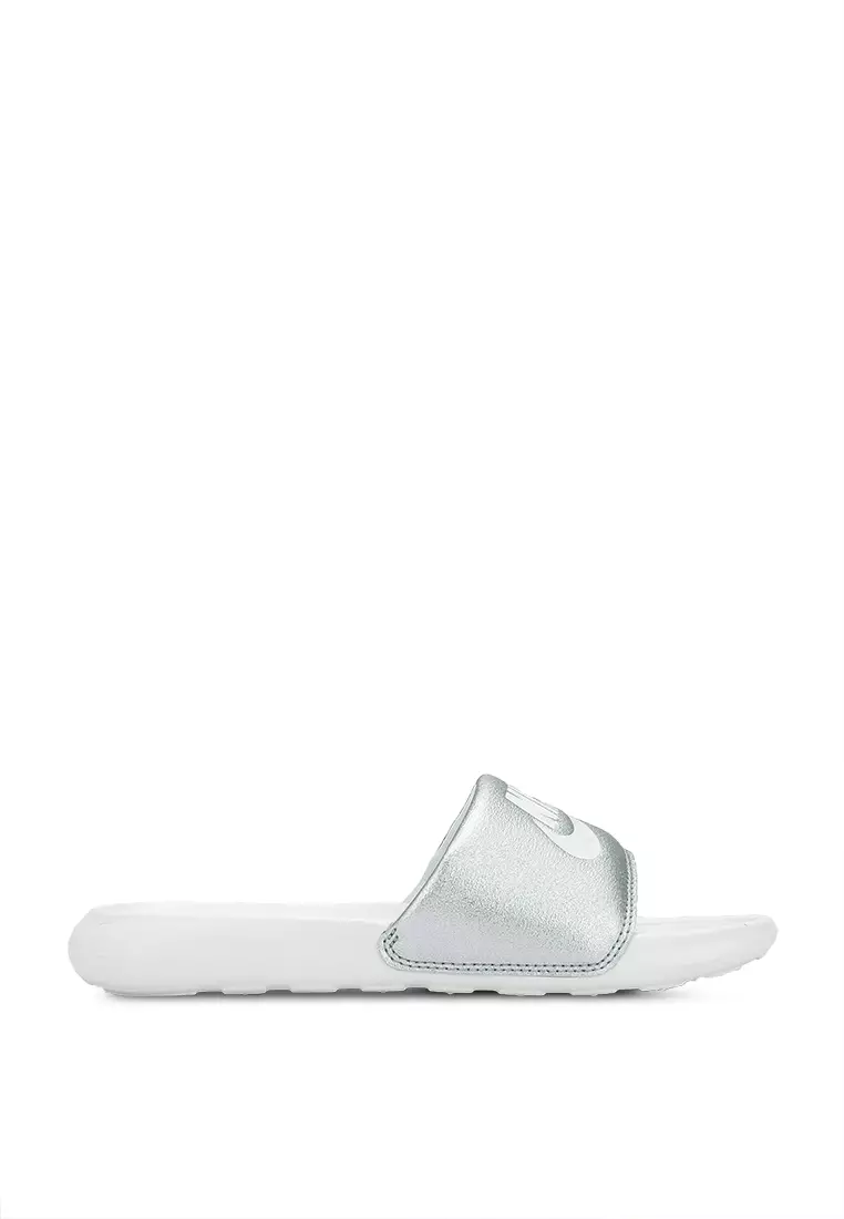Nike silver sale sliders