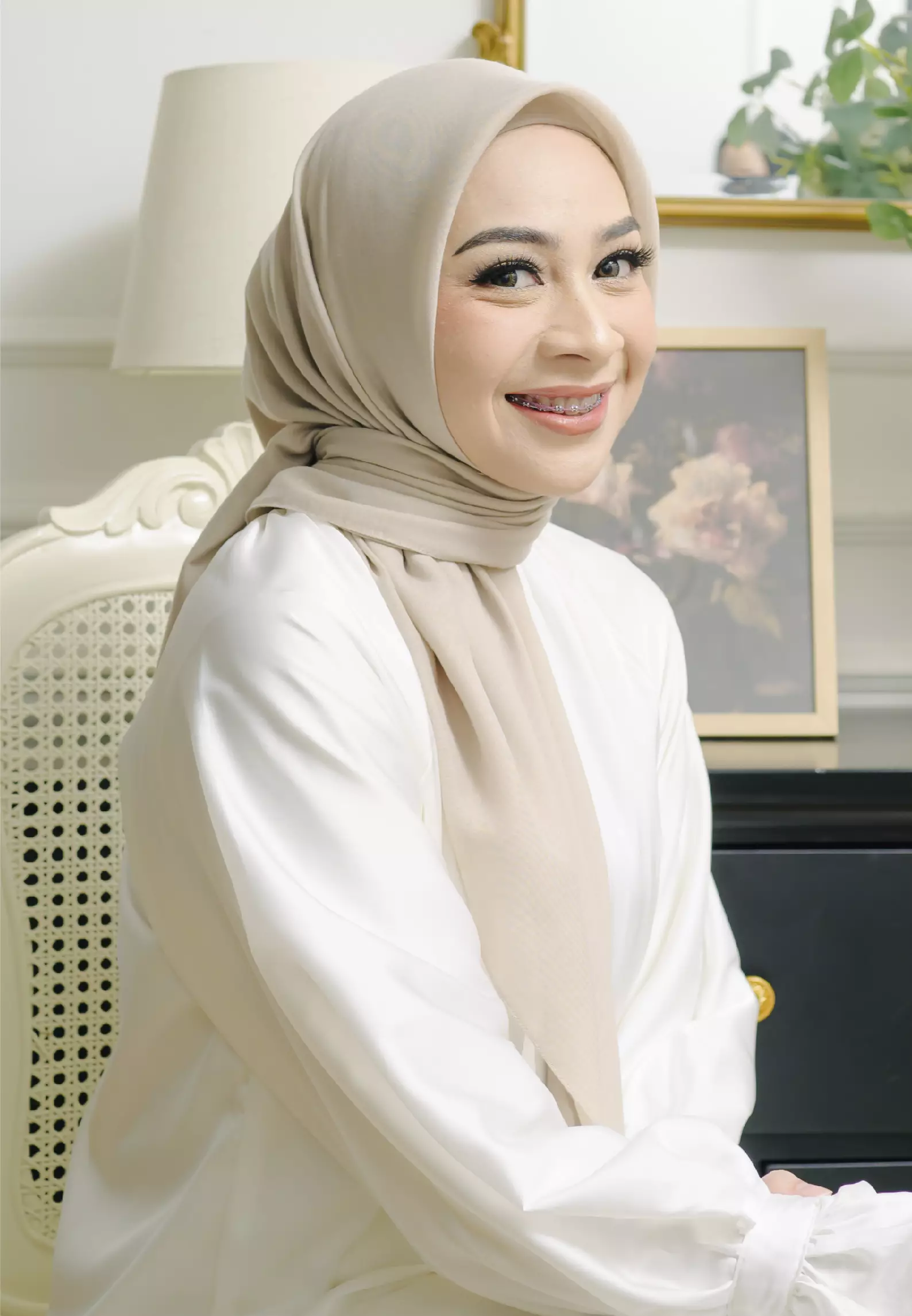 Theya Voal Square Ivory NEW