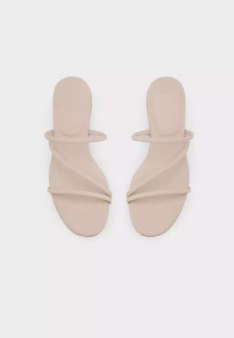 STRAPPY FLAT SLIDES WITH CLOUDFOAM INSOLE