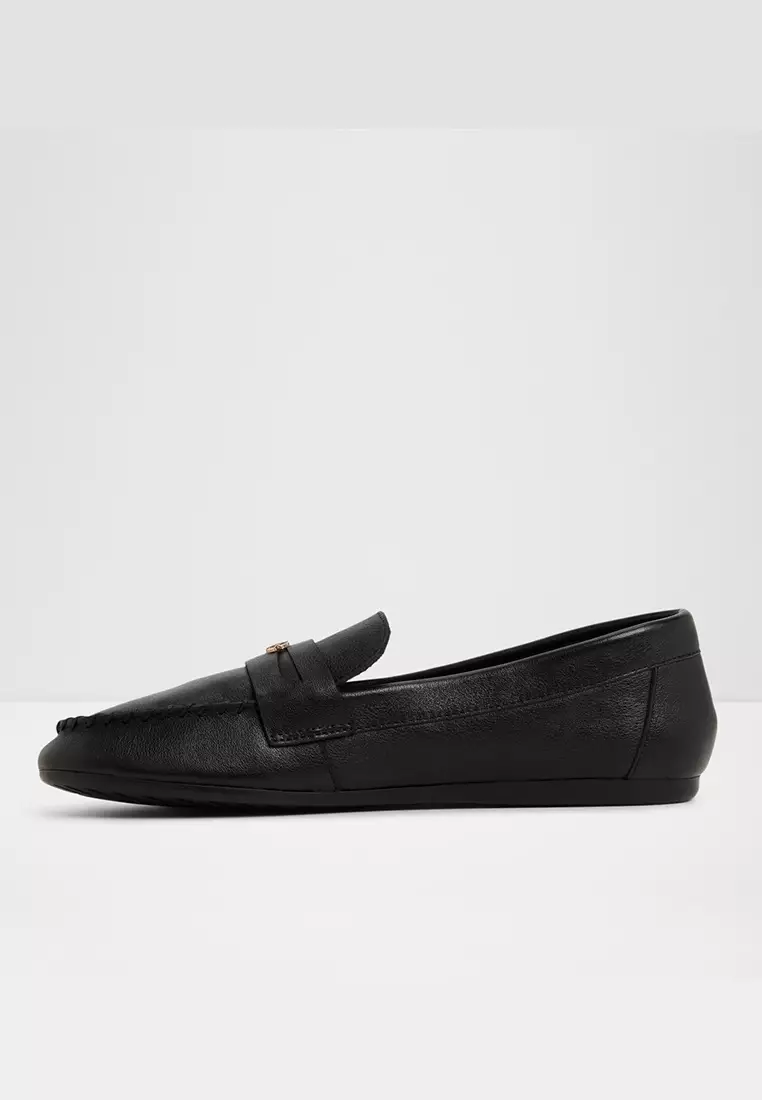 Wylaena Loafers