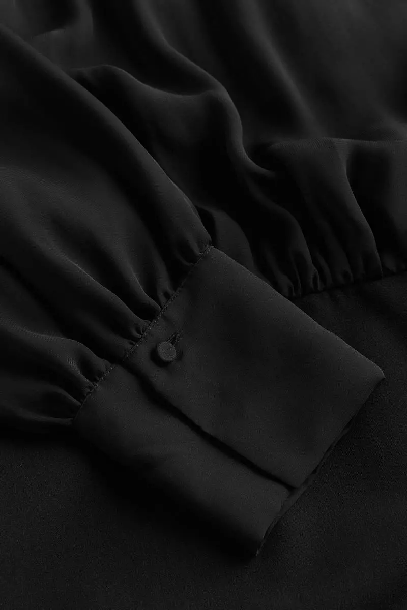 Stand-up collar dress