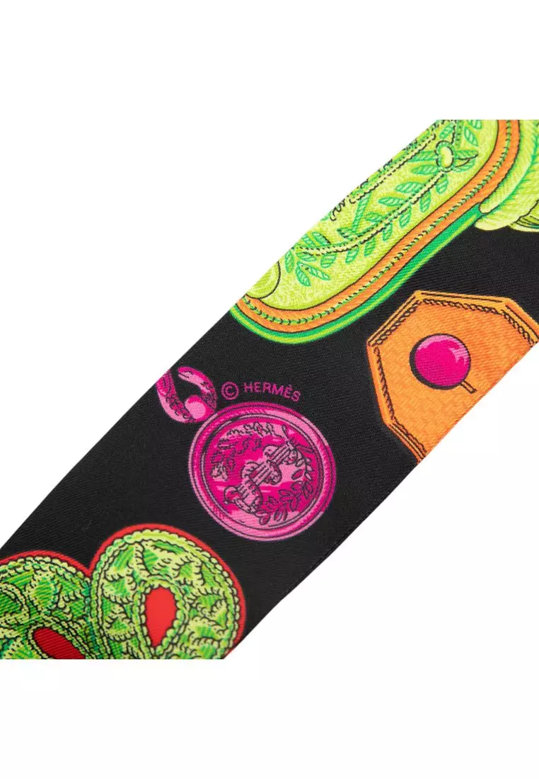 Pre-Loved Hermès Epaulettes De Gala Silk Twilly Scarf