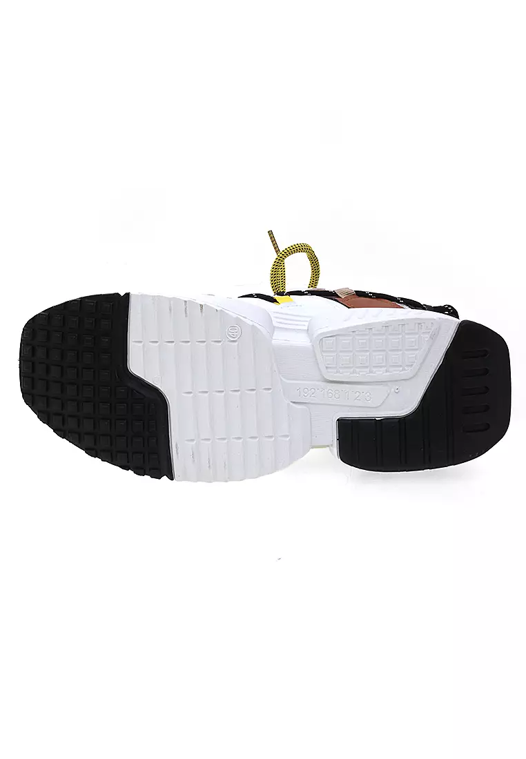 Chayton Sepatu Olahraga Pria Sneakers Casual Sport Shoes Material Canvas ORIGINAL - Brown