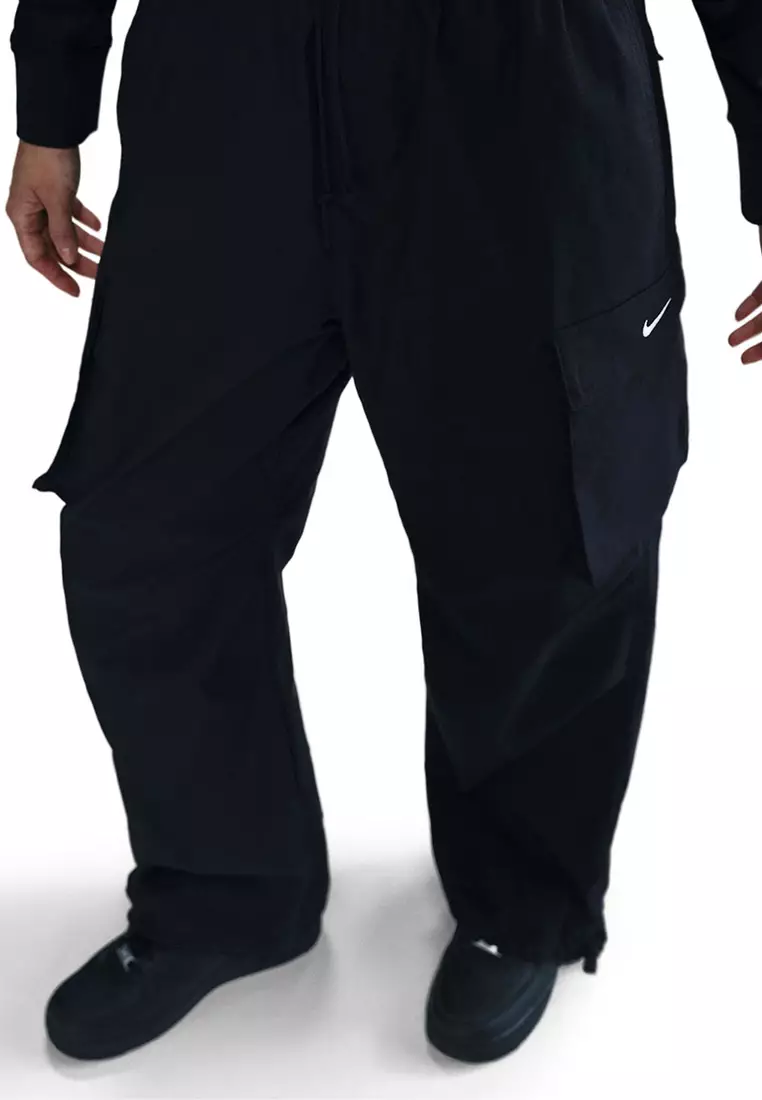 ★★Nike★★ Sportswear Mid-Rise Oversized Cargo Pants W Bla Sportswear Mid-Rise Oversized Cargo Pant - Urban Jungle