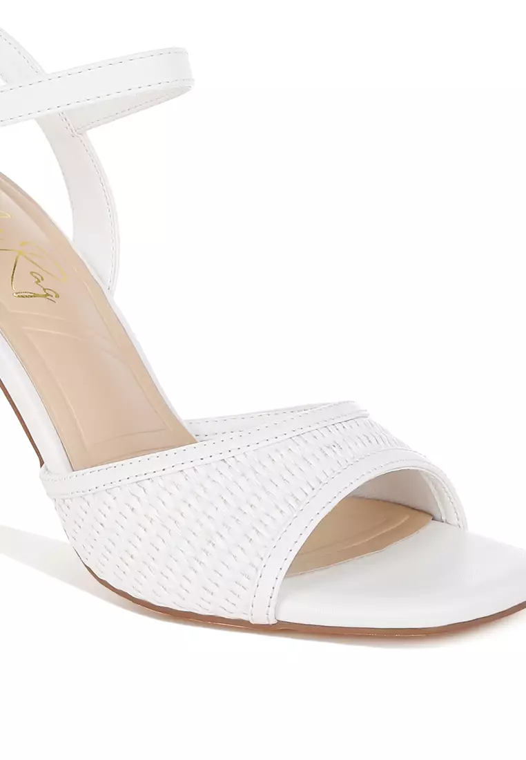 Sepatu Hak Stiletto Ujung Persegi Raffia Warna Putih