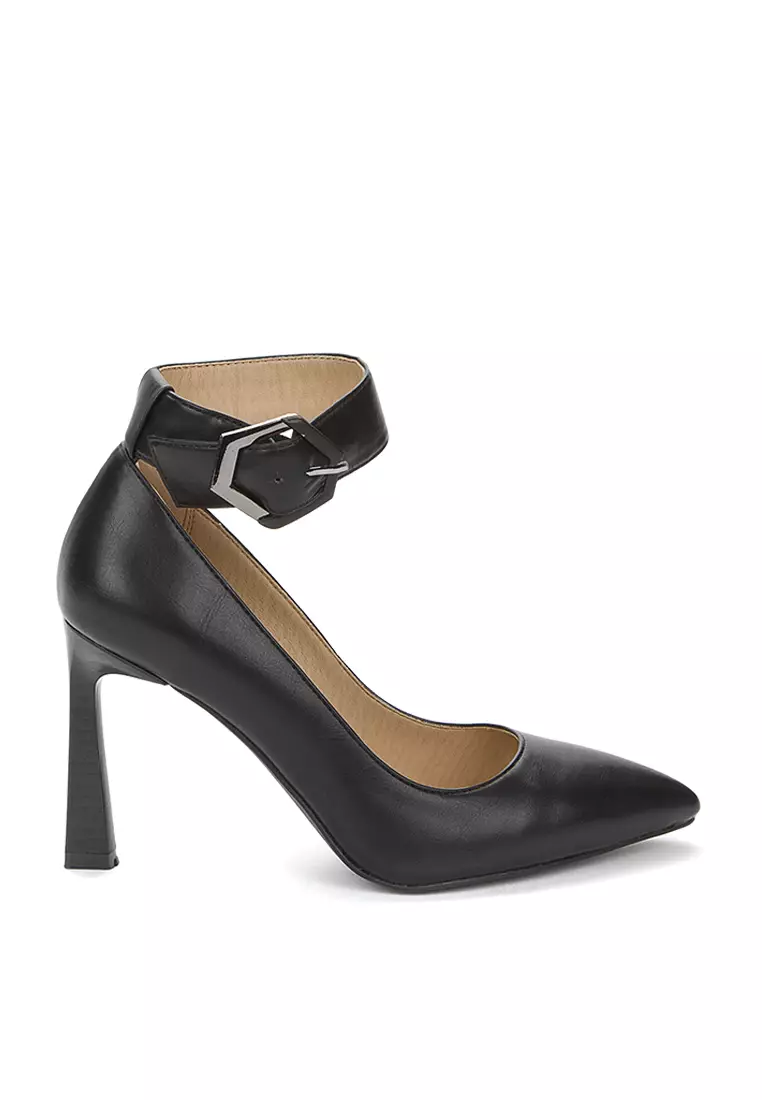 Discount on Betsy  shoes - SKU: Aria Ankle Strap Pump Heels