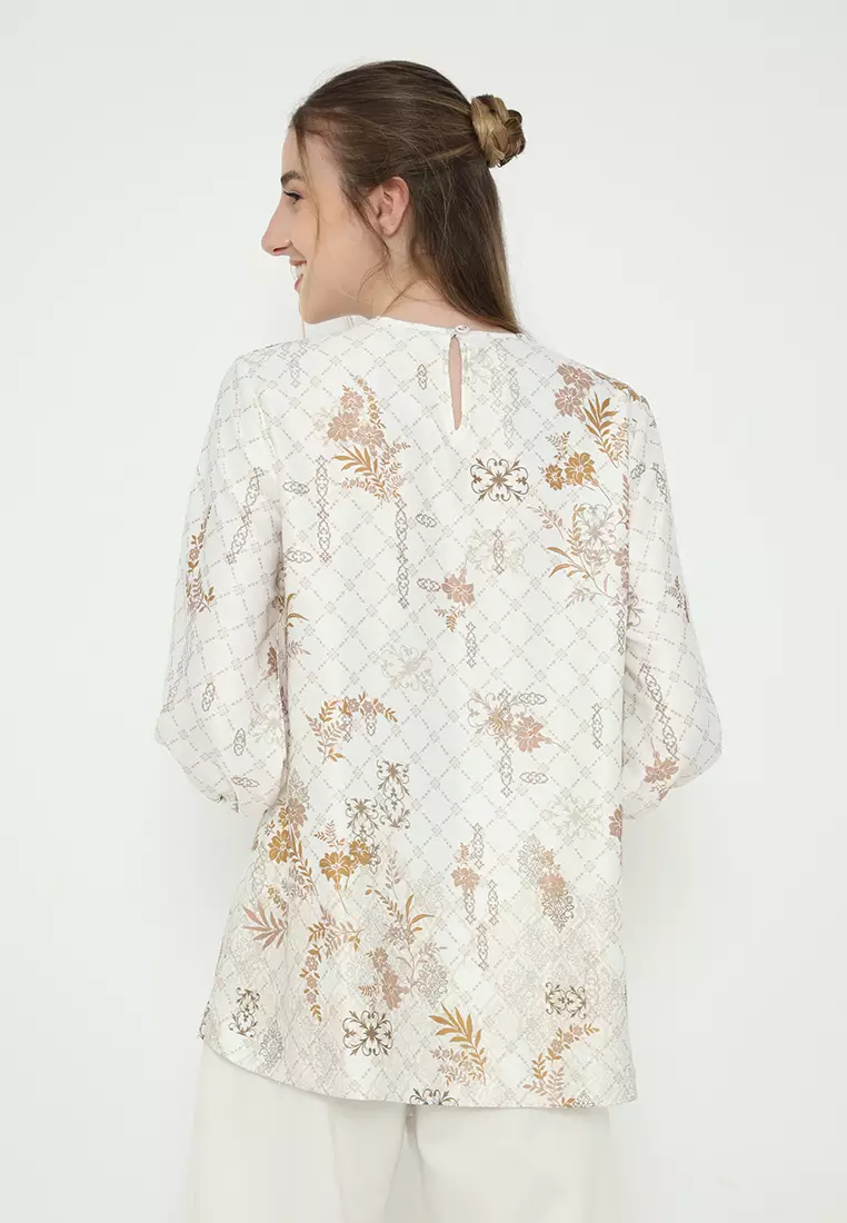 Floral Blouse Armany Silk In Broken White By Brilliant Girl Warna PUTIH