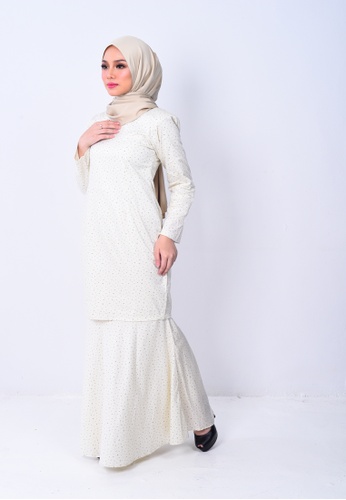 Buy Ivy Kurung Modern from KAMDAR in White at Zalora
