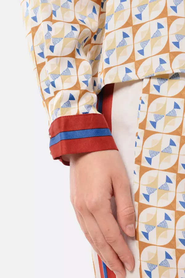 MINIMAL - Glow - Kemeja Satin Motif geometris - Beige Warna Beige