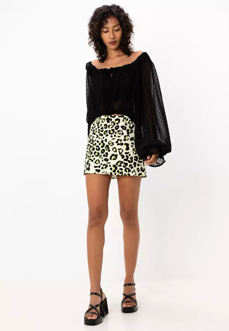 Volume Sleeves Tie Front Dobby Blouse