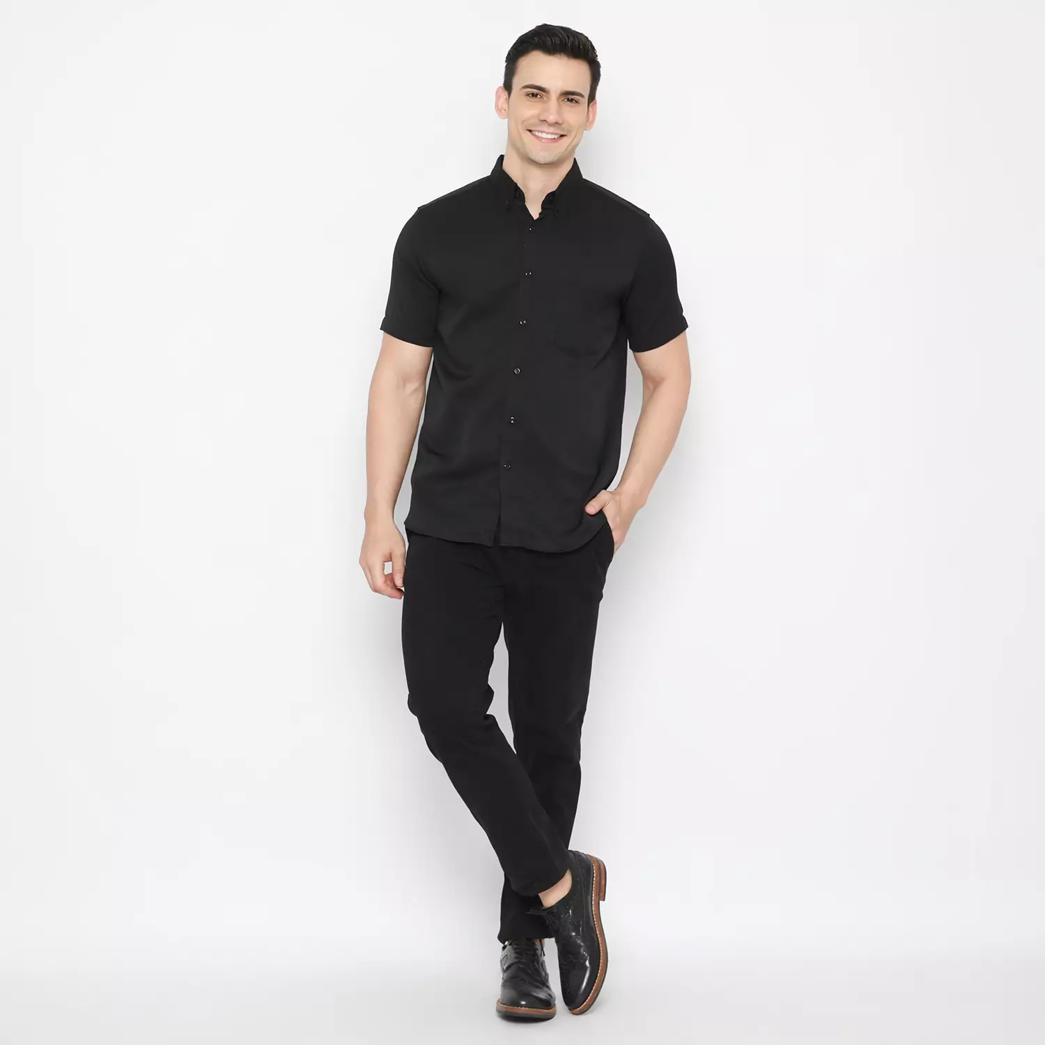 Platini Baju Kemeja Polos Basic Pria Pendek Polinosic Hitam 63100