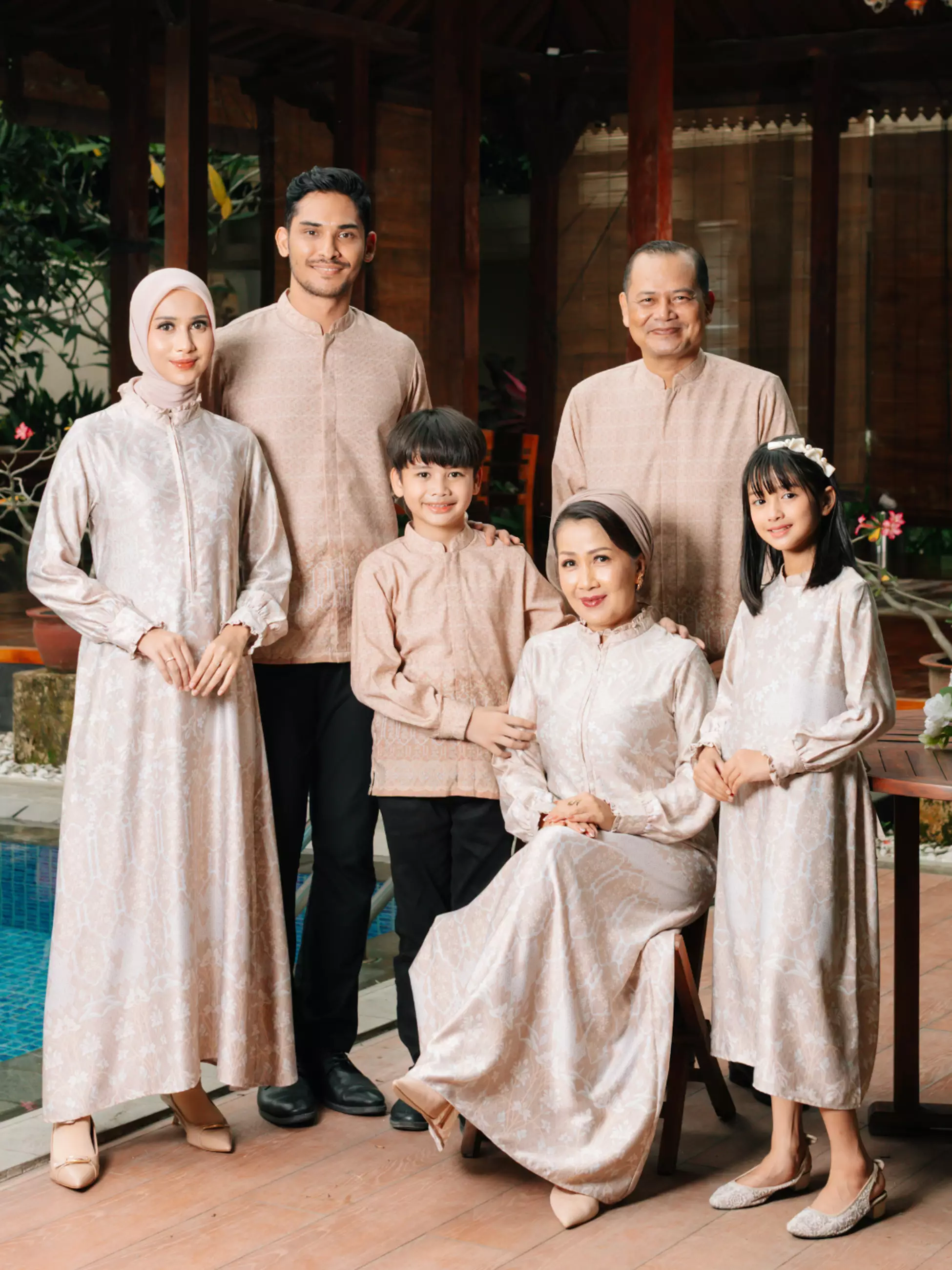 Ranaya Etoupe Brown Kemeja Batik Koko Pria Furing Lengan Panjang Regular Fit