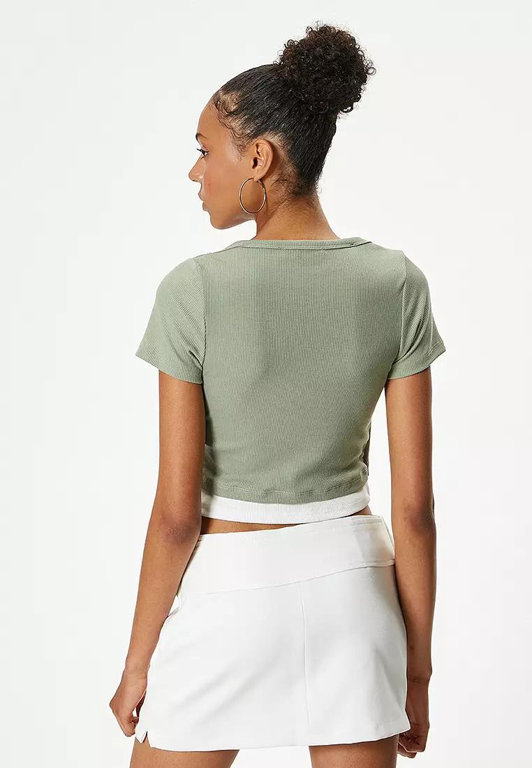 短版V領鈕扣T恤