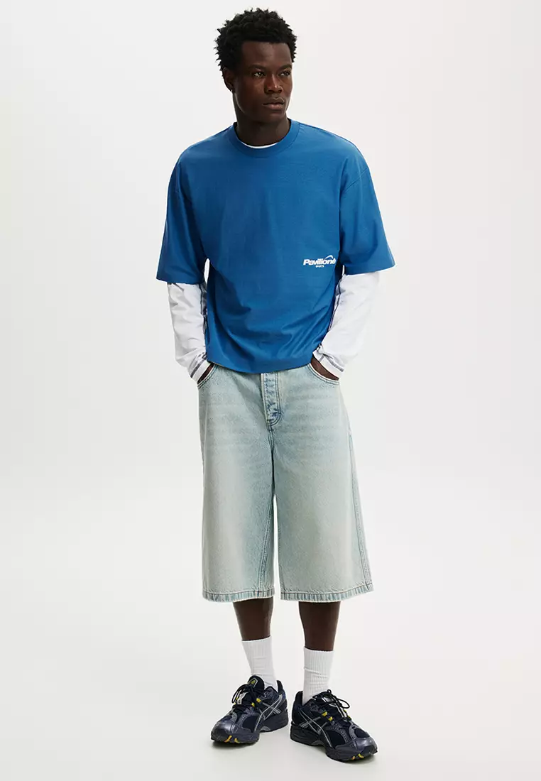 Cropped Fit Graphic T-Shirt