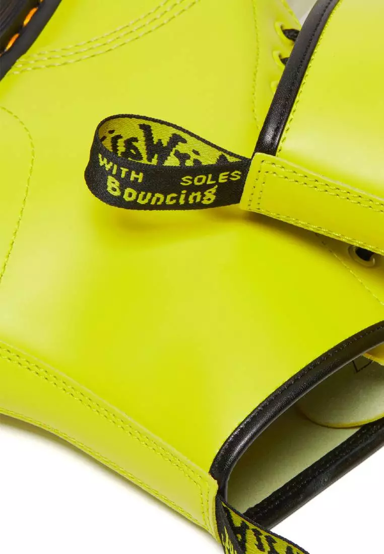 1460 SMOOTH LEATHER LACE UP BOOTS