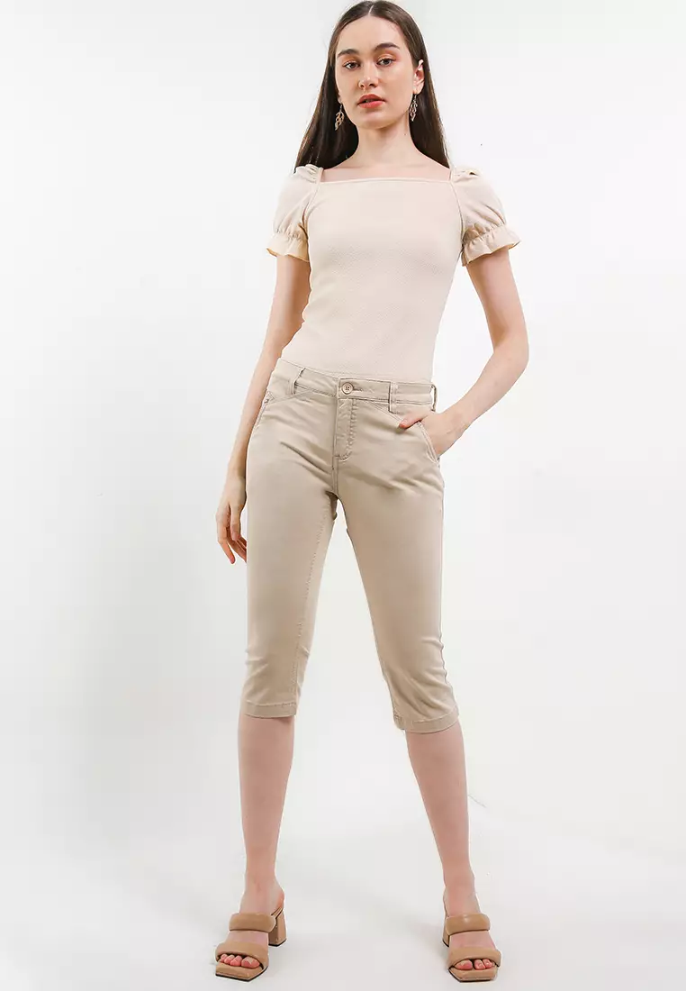 CG Celana Pendek Bermuda